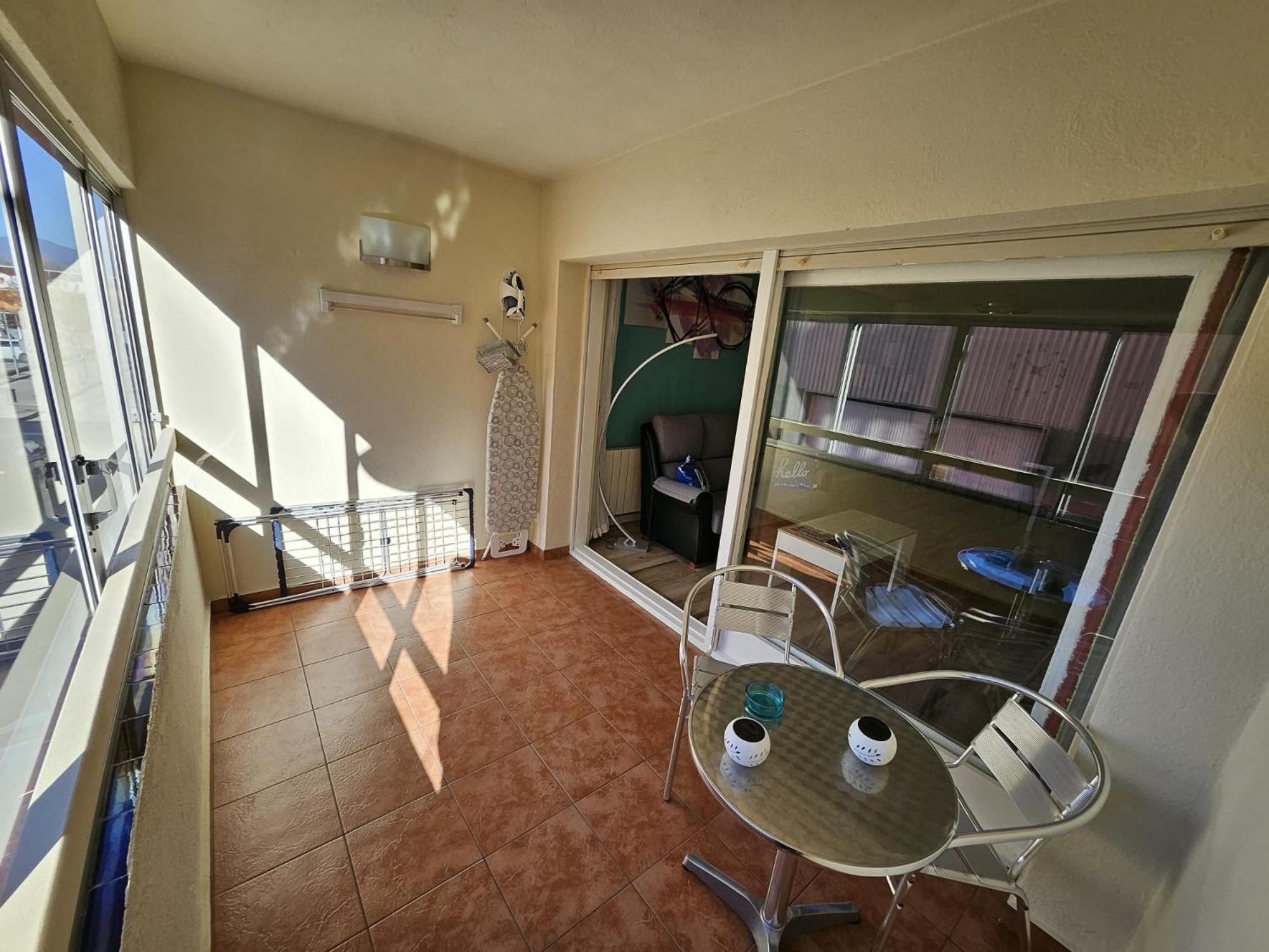 Apartamento Nuria Figueras Extérieur photo